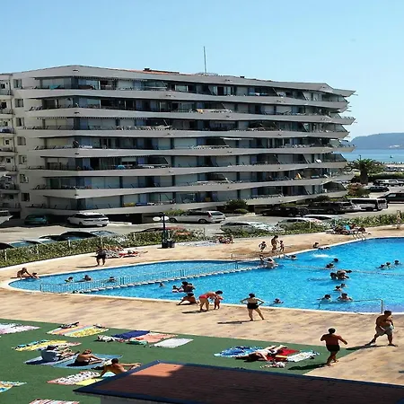 Daire Beachfront In With Pool *